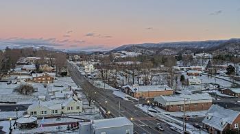Weather camera view of Russell County Courthouse.