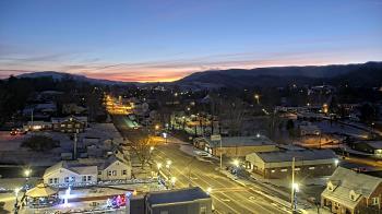 Weather camera view of Russell County Courthouse.