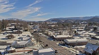 Weather camera view of Russell County Courthouse.