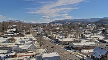 Weather camera view of Russell County Courthouse.