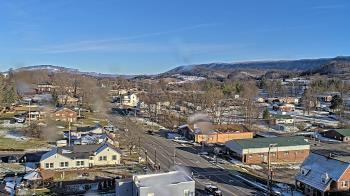 Weather camera view of Russell County Courthouse.