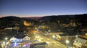Weather camera view of Russell County Courthouse.