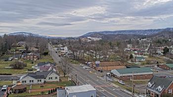 Weather camera view of Russell County Courthouse.