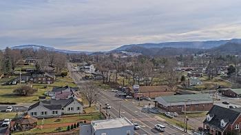 Weather camera view of Russell County Courthouse.