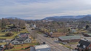 Weather camera view of Russell County Courthouse.