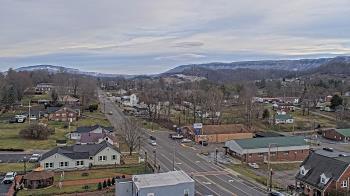 Weather camera view of Russell County Courthouse.