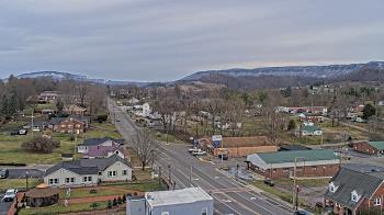 Weather camera view of Russell County Courthouse.