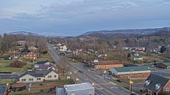 Weather camera view of Russell County Courthouse.