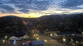 Weather camera view of Russell County Courthouse.