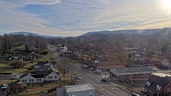 Weather camera view of Russell County Courthouse.