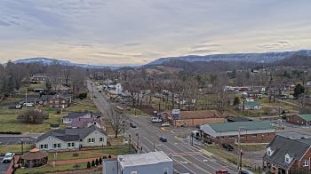 Weather camera view of Russell County Courthouse.