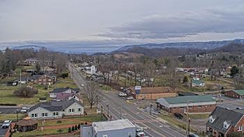 Weather camera view of Russell County Courthouse.