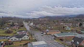 Weather camera view of Russell County Courthouse.