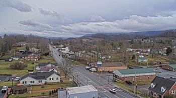 Weather camera view of Russell County Courthouse.