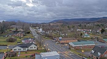 Weather camera view of Russell County Courthouse.