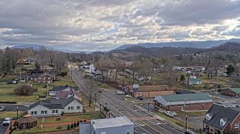 Weather camera view of Russell County Courthouse.