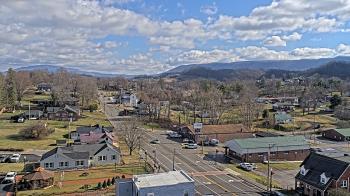 Weather camera view of Russell County Courthouse.