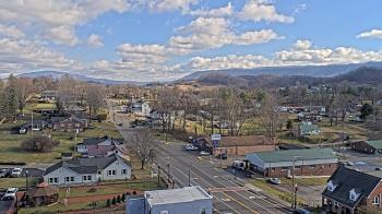 Weather camera view of Russell County Courthouse.