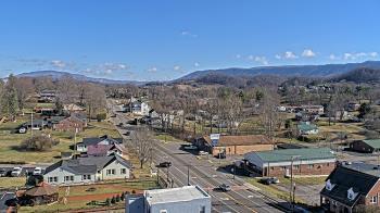 Weather camera view of Russell County Courthouse.