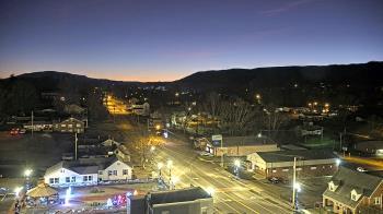 Weather camera view of Russell County Courthouse.