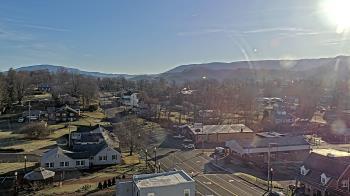 Weather camera view of Russell County Courthouse.