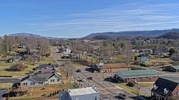 Weather camera view of Russell County Courthouse.
