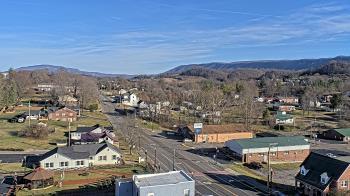 Weather camera view of Russell County Courthouse.