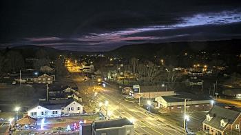Weather camera view of Russell County Courthouse.