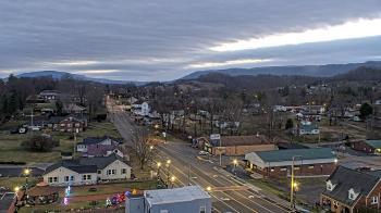 Weather camera view of Russell County Courthouse.