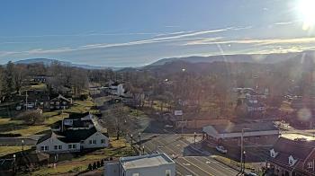 Weather camera view of Russell County Courthouse.