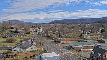 Weather camera view of Russell County Courthouse.