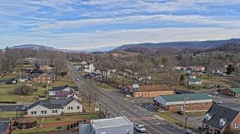 Weather camera view of Russell County Courthouse.