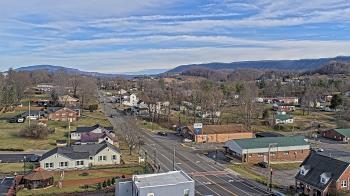 Weather camera view of Russell County Courthouse.