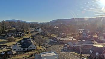 Weather camera view of Russell County Courthouse.