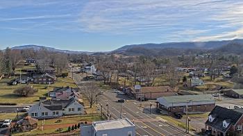 Weather camera view of Russell County Courthouse.