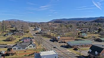 Weather camera view of Russell County Courthouse.