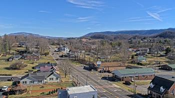 Weather camera view of Russell County Courthouse.