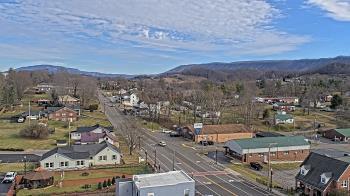 Weather camera view of Russell County Courthouse.