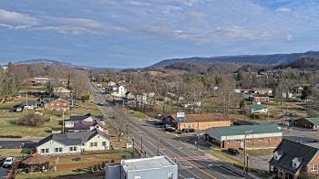 Weather camera view of Russell County Courthouse.