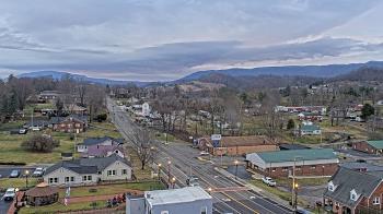 Weather camera view of Russell County Courthouse.