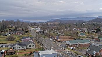 Weather camera view of Russell County Courthouse.