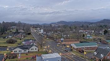 Weather camera view of Russell County Courthouse.