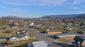 Weather camera view of Russell County Courthouse.