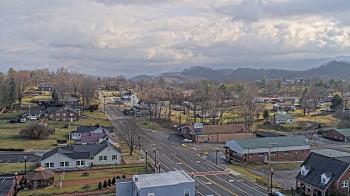 Weather camera view of Russell County Courthouse.