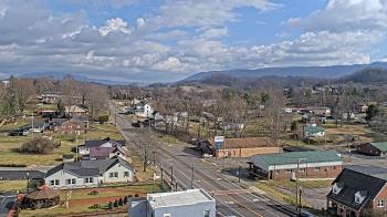 Weather camera view of Russell County Courthouse.