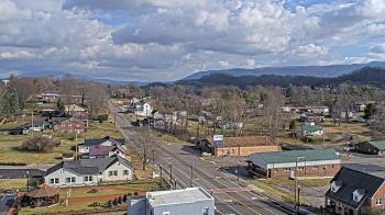 Weather camera view of Russell County Courthouse.