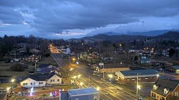 Weather camera view of Russell County Courthouse.