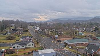 Weather camera view of Russell County Courthouse.