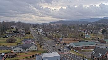 Weather camera view of Russell County Courthouse.