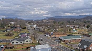 Weather camera view of Russell County Courthouse.